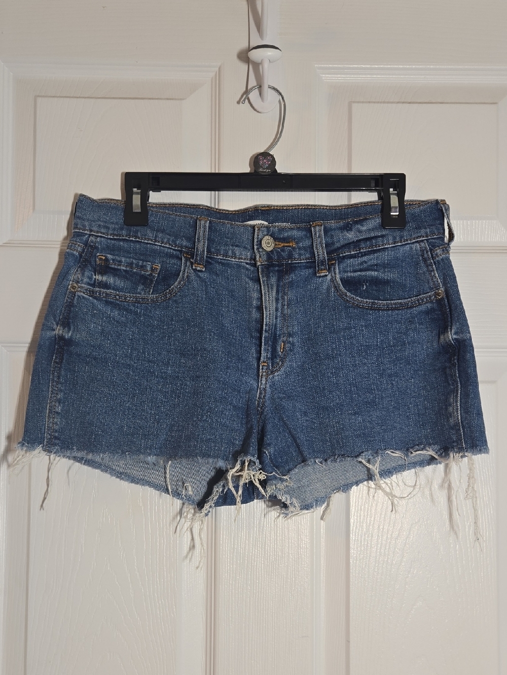 Old Navy Women's Frayed Hem Jean Shorts Size 4